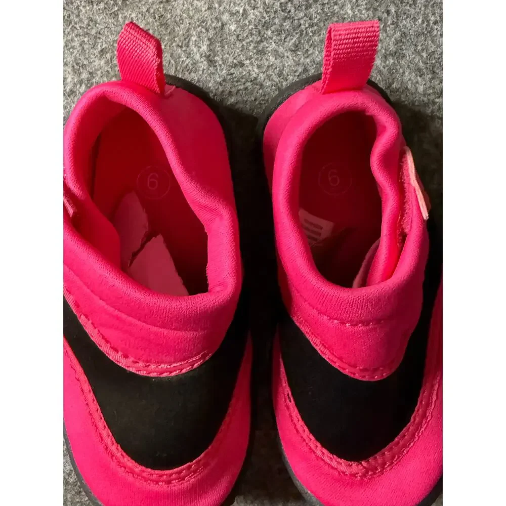 Destination Holiday Girls Pink Black Water Shoes Toddler Girls Size 6